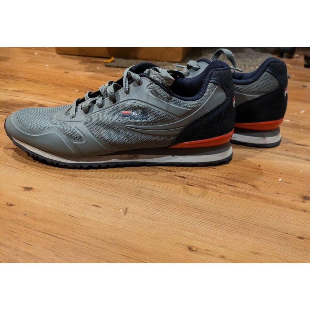 Fila Men's FORERUNNER 18 Lace-Up Low-Top Sneakers Size 11